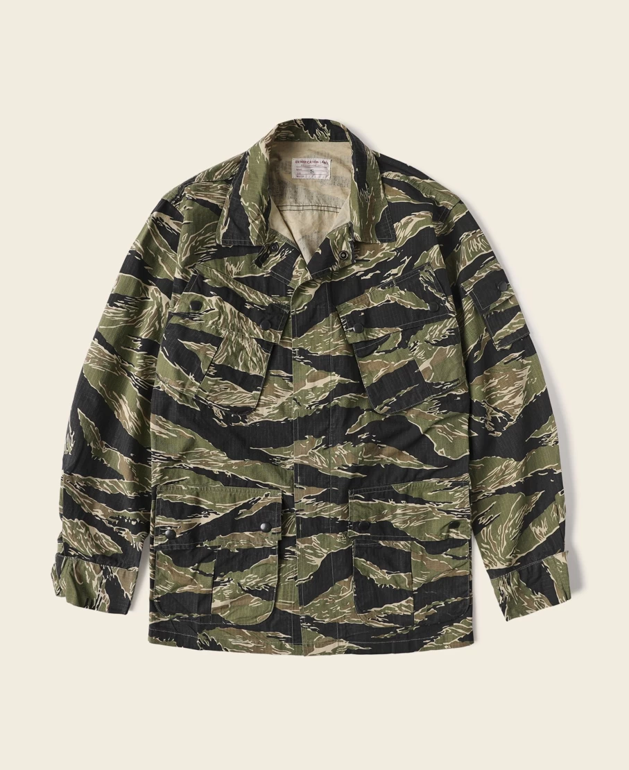 Bronson Men's Tropical Jungle Fatigue Jacket in Tiger Stripe Camo Military Style Outdoor Coat